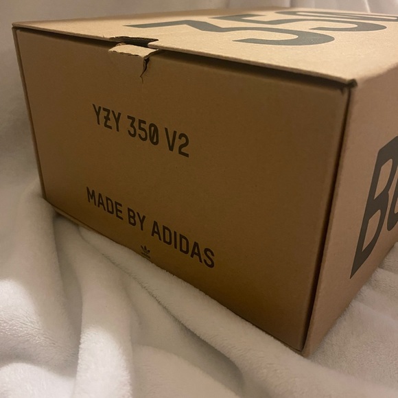 NWT Yeezy Adidas Boost 350 - Picture 2 of 12